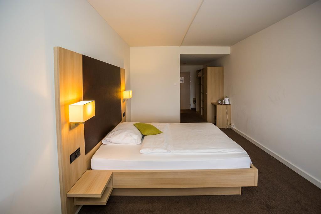 Hotel Hoeri Inn Esterno foto
